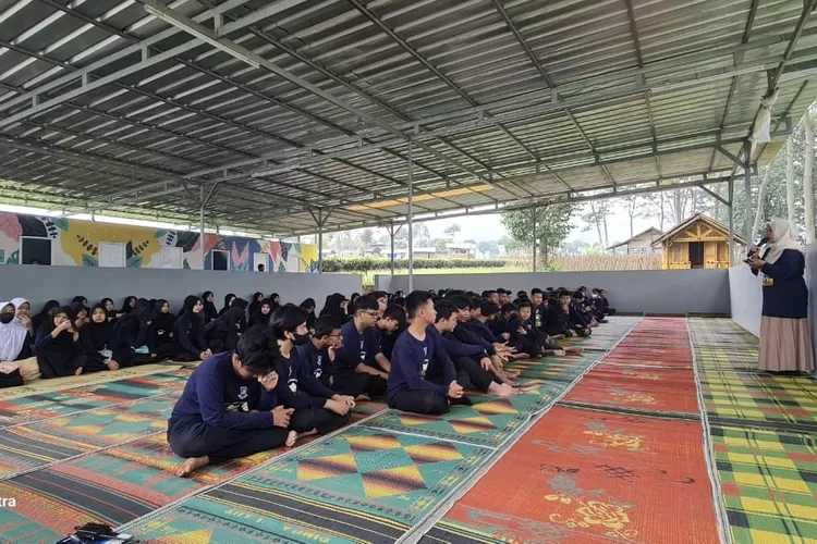 121 siswa SMP Prima Cendekia Islami (PCI) ikuti Quran Camp - Foto: Humas SMP PCI
