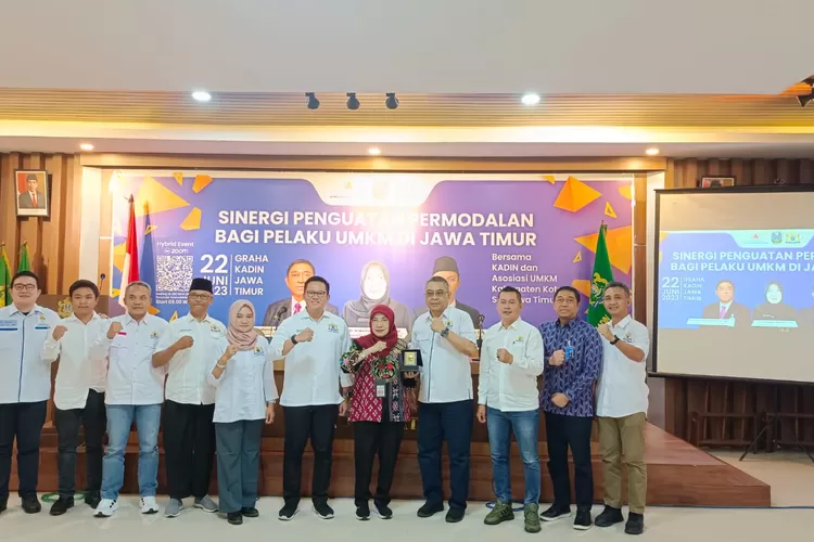 Kepala Dinas Koperasi dan Usaha Kecil Menengah (Kadiskop UKM) Jawa Timur (Jatim) Andromeda Qomariah saat kegiatan seminar di Kadin Jawa Timur.. (Dok pribadi)