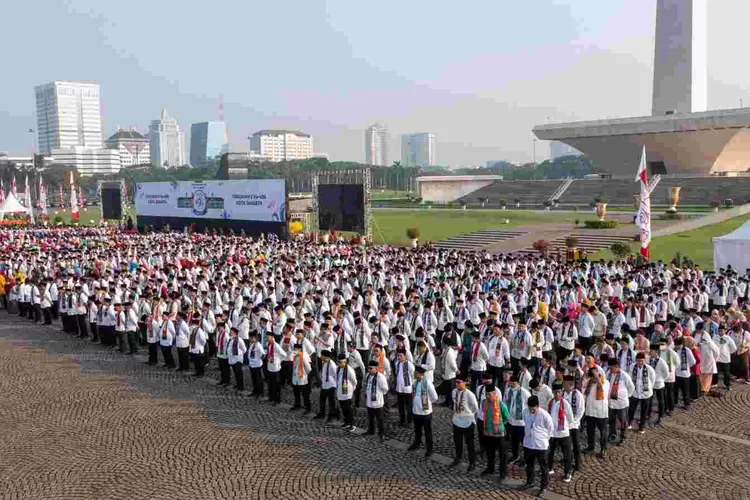 Upacara HUT ke 496 Kota Jakarta dipimpin Pj  Gubernur DKI  Jakarta Heru Budi  Hartono