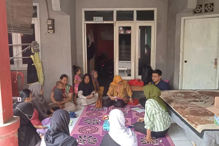 Koperasi Karya Mandiri ajak emak-emak gemar menabung. (Dok pribadi)