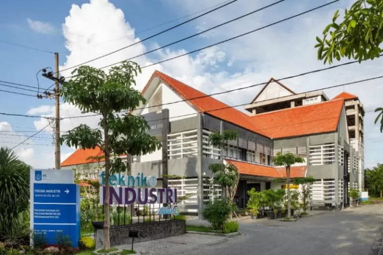 Gedung Departemen Teknik Industri Institut Teknologi Sepuluh Nopember (ITS) yang berubah nama menjadi Departemen Teknik Sistem dan Industri  (its.ac.id)
