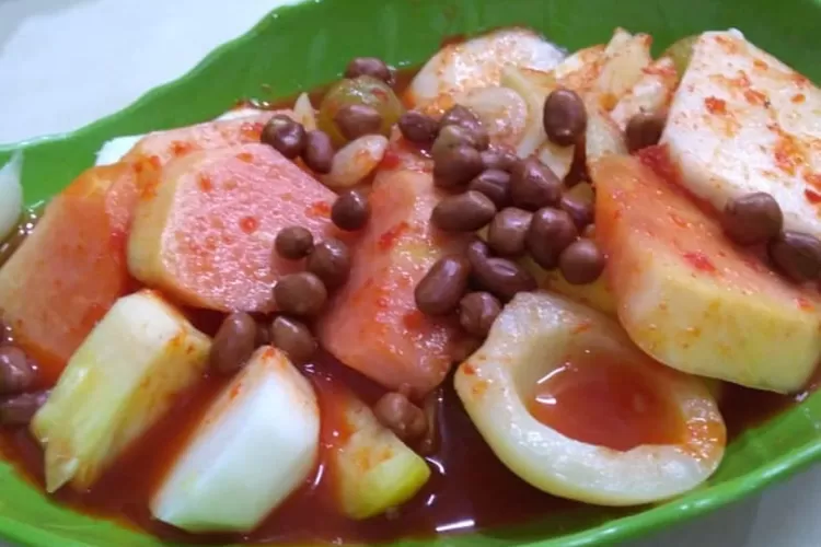 Asinan buah dari Asinan Asli Bogor. Tempat beli asinan Bogor. (instagram/asinanaslibogor)