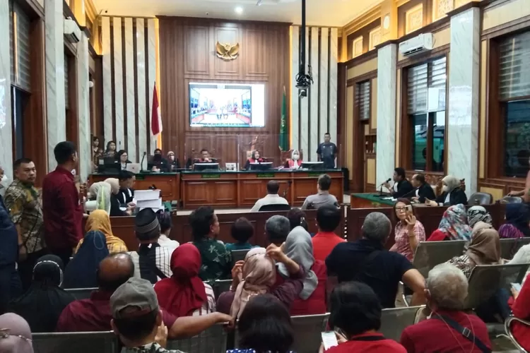Suasana persidangan kasus penggelapan uang KSP SB di PN Bogor, belum lama ini. (Dok Metropolitan)