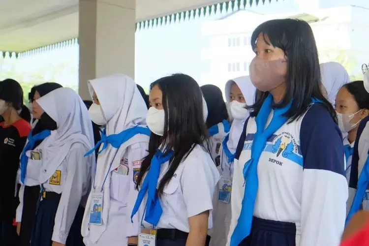 Pertemuan PMR se Kota Depok dalam kegiatan Latihan Gabungan di Alun-alun Kota Depok.