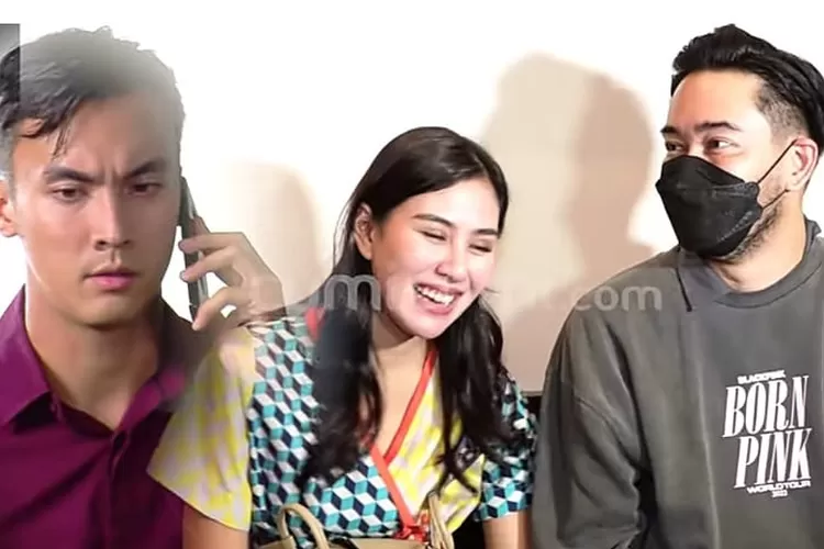  Inara Rusli Kaget Bertemu Lady Nayoan dengan isu perselingkuhan Syahnaz  Sadiqah (Tangkap Layar YouTube Cumicumi.com)