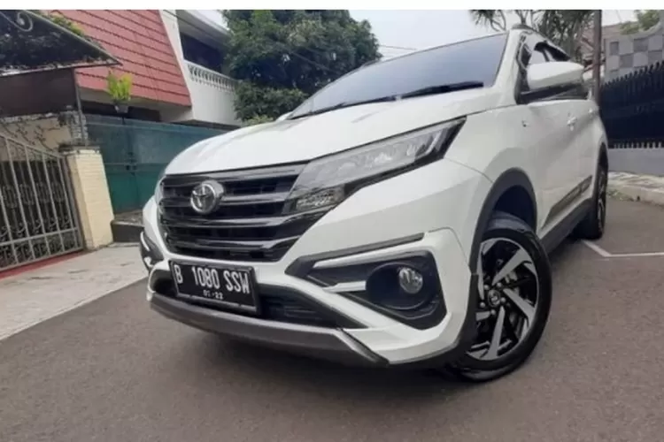 Mampu Bersaing Dikelas Dunia, 5 Rekomendasi Merk Mobil Buatan Indonesia ...