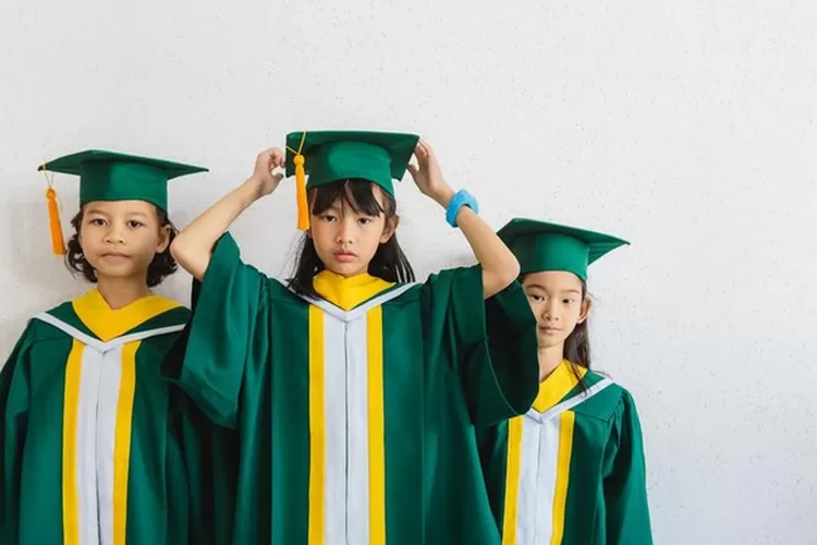 Pelaksanaan Wisuda Tingkat TK - SMA Tuai Kontra Orangtua, Kemendikbud Justru bILANG Begini