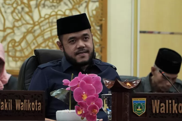 Wali Kota Padang Panjang  (Kominfo Padang Panjang)