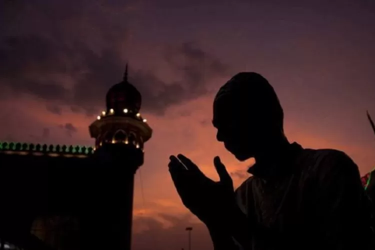 Ilustrasi seorang pastor mualaf setelah gagal membakar Al Quran (Ist)