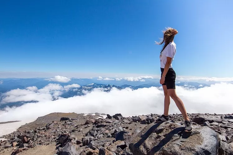 Dijuluki Sebagai Surga Dunia Inilah Gunung Rinjani Yang Memiliki