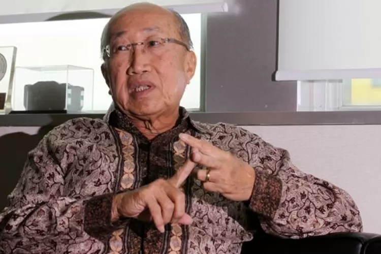 Pengusaha senior Sofjan Wanandi menilai Capres Anies, Ganjar dan Prabowo kurang mengerti ekonomi (Twitter @senayanpost)