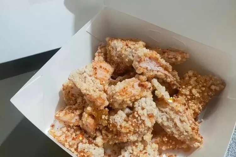 Rekomendasi kuliner Sukasari Bogor, ayam pedas gurih Pokonyang Crispy Chicken. (instagram/pokonyang)