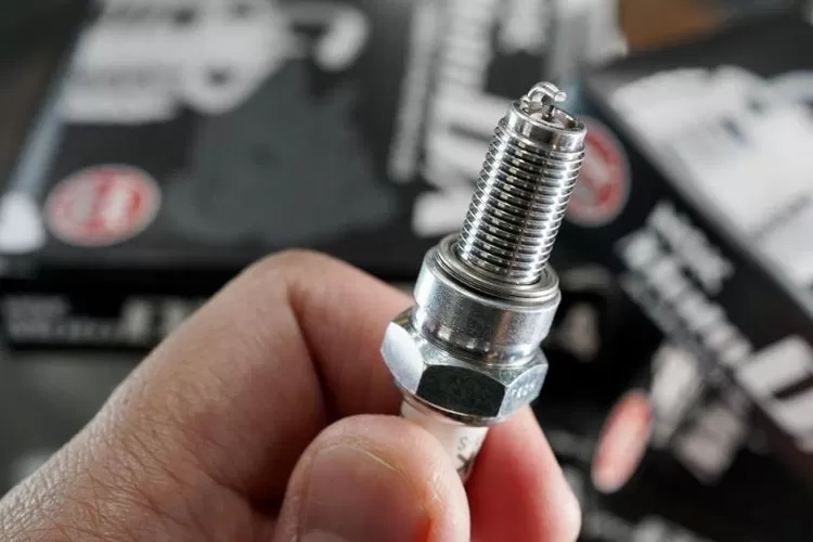 Perhatikan 4 Tanda-tanda Kerusakan Pada Busi Motor Matic Maupun Bebek, Mogok Salah Satu Sebab! (Dok NGK)