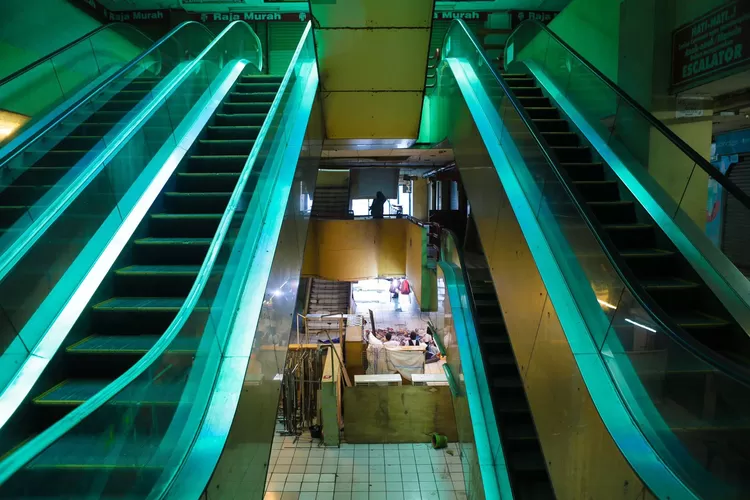 Pedagang sudah mengosongkan tokonya di Plaza Bogor.