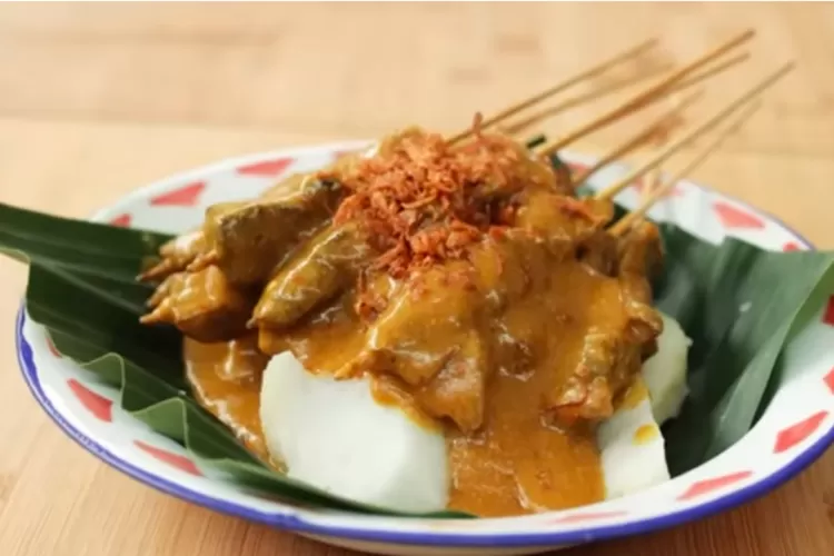 Inilah tampilan resep sate padang khas Nusantara kreasi masakan Chef Devina Hermawan (YouTube Devina Hermawan)