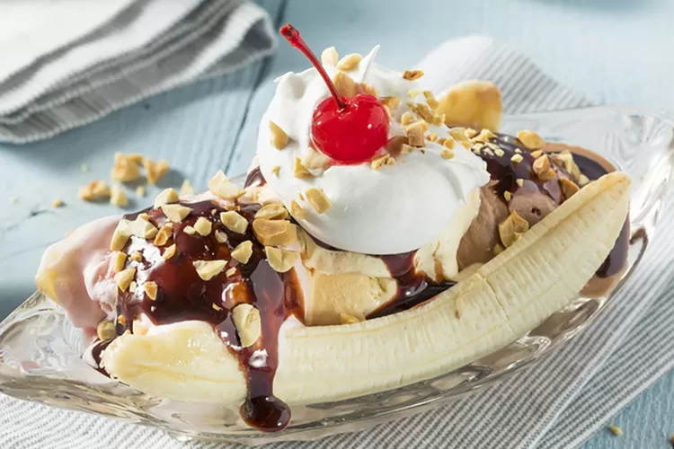 Resep Hidangan Banana Split, Dessert Ala Western yang Bisa Kamu Coba di Rumah (Foto/Pinterest)