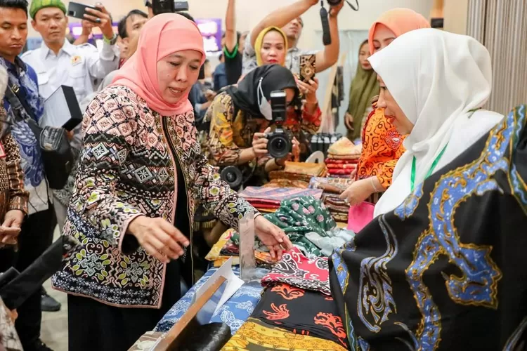 Gubernur Jawa Timur Khofifah Indra Parawansa saat misi dagang dan investasi bareng Bengkulu. (Pemprov Jawa Timur)