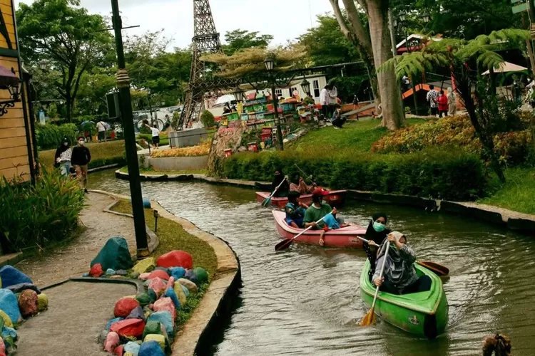 3 tempat wisata dekat stasiun Bogor yang wajib dikunjungi meski waktu terbatas. (instagram/devoyagebogor)