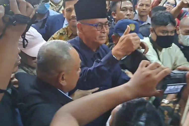 Panji Gumilang saat selesai menjalani pemeriksaan Bareskrim Polri   (pmj)