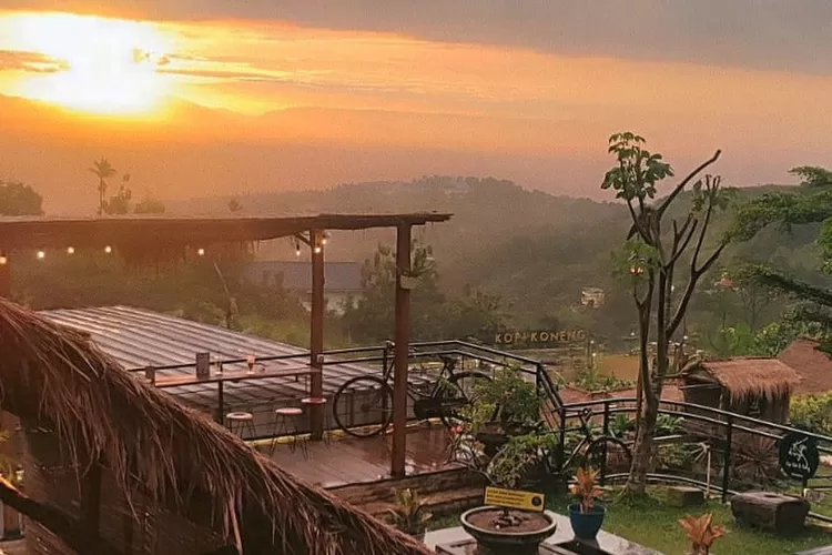 Tempat Wisata Viral di Sentul Bogor Cuma 45 Menit dari Jakarta, Senja di Tempat Ini Romantis Banget! (instagram.com/@kopi.koneng)