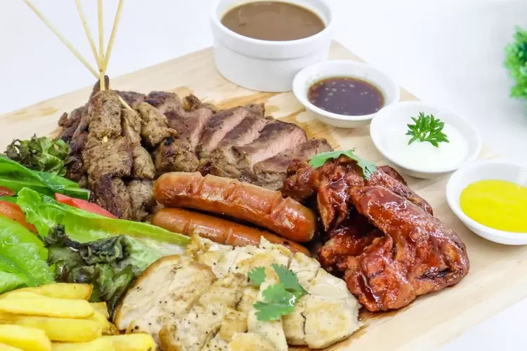 5 Kuliner Enak di Sekitar Stadion Pakansari Bogor yang Wajib Dicoba, Kelezatannya Bikin Lupa Diet! (instagram.com/@asimetrikopi)