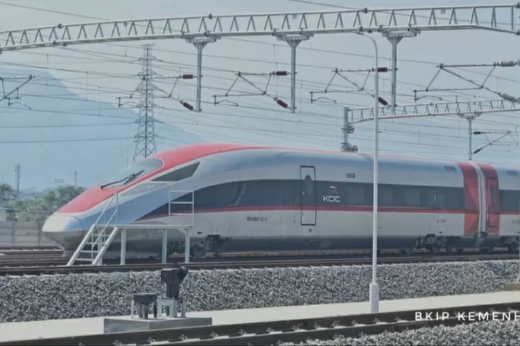 Rangkaian Kereta Api Cepat Jakarta Bandung (KCJB).  (ANTARA/HO-Biro Komunikasi dan Informasi Publik (BKIP) Kemenhub)