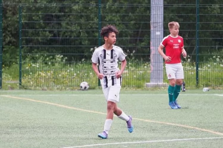 Rolf Euren, pemain keturunan WNI yang berniat memperkuat Timas Indonesia di Piala Dunia U17 (Instagram @rolfeuren)