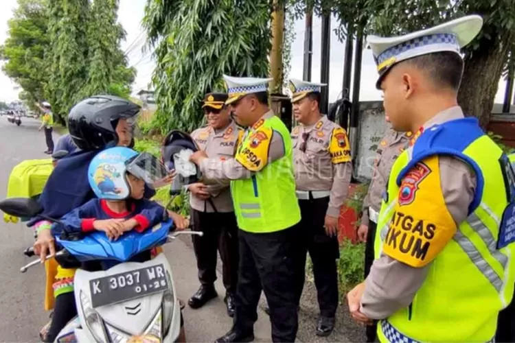 anggotanya cuma akan lakukan penindakan lewat tilang elektronik atau ETLE. (dok ntmcpolri.info)