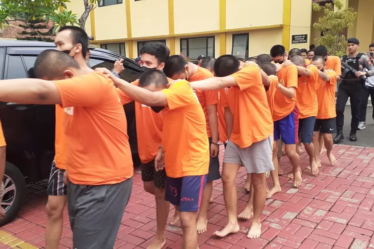 24 Pengedar Narkotika Ditangkap Polisi di Bogor, Mayoritas Modusnya Dengan Sistem Tempel (Riky Iskandar)