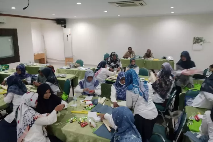 Pelatihan PEKKA Kelurahan Kalibaru di Wisma Hijau, Kecamatan Cimanggis. (ANDIKA EKA/RADAR DEPOK)