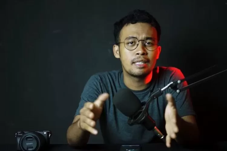 kamera Sony A7II (Layar Tangkap YouTube LateOnTekno)