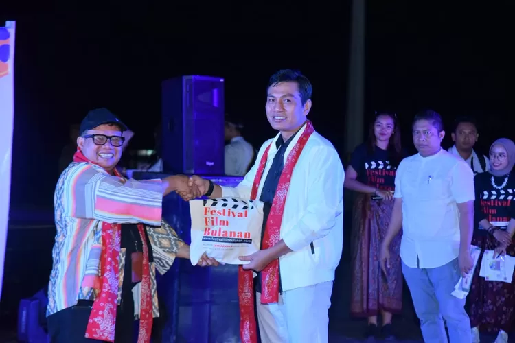 MFA Buka Kegiatan Sinema Keliling Roadshow Fastival di Alun-alun Lapangan Garuda&nbsp; (Dok. Annuza)