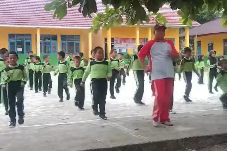 Kegiatan olahraga dan prestasi akademis (facebook)