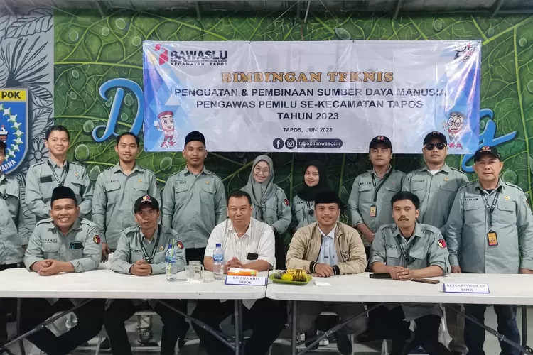 Personil Panwascam Tapos