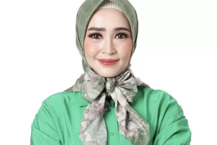 Profil biodata Anis Khairunnisa anak Panji Gumilang (Instagram @annisa_1314)