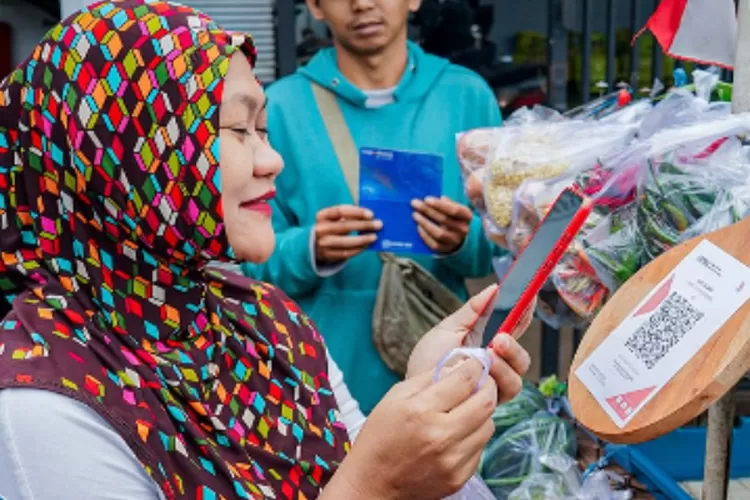Mulai tanggal 1 Juli 2023, tarif QRIS bagi usaha mikro akan diberlakukan sebesar 0,3%. (dok  Instagram bank indonesia)