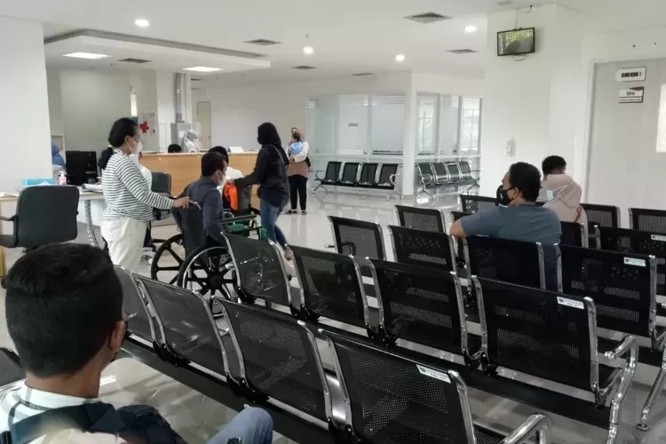 Suasana pelayanan di RSUD ASA di Jalan Raya Tapos, Kecamatan Tapos