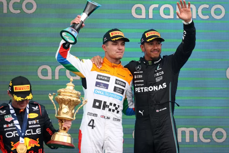 Hasil Balapan F1 GP Inggris: Verstappen Berjaya Lagi, Norris dan Hamilton Lengkapi Podium di Kandang (Formula 1)