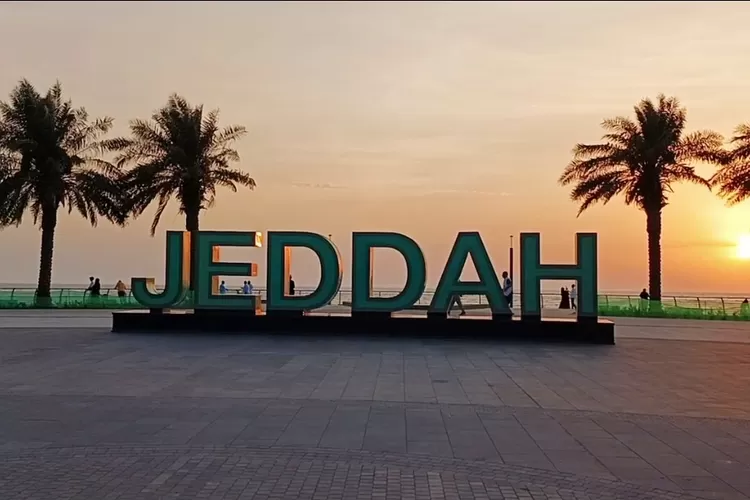 Pantai Laut Merah Jeddah di rembang petang. (Benny Benke)