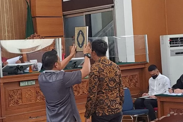 Seorang ahli pidana, Ahmad Sofian menjadi saksi ahli dalam persidangan Mario Dandy. (Dok. PMJ News)