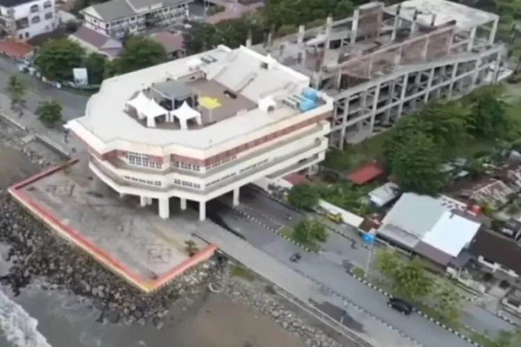Proyek pembangunan gedung kebudayaan Sumatera Barat mangkrak (Youtube 3 ASA Channel)