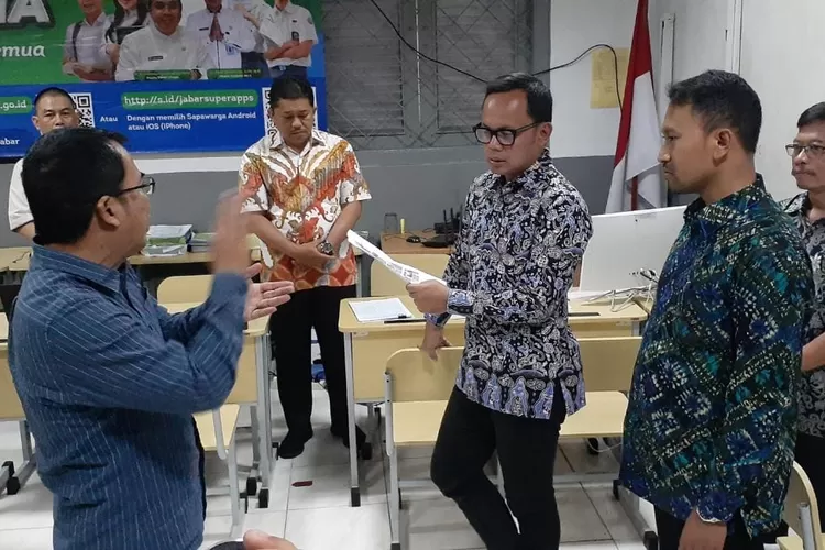 Carut Marutnya PPDB di Kota Bogor, Komisi IV Sentil Pemkot Soal Pemerataan Sekolah (Riky Iskandar)