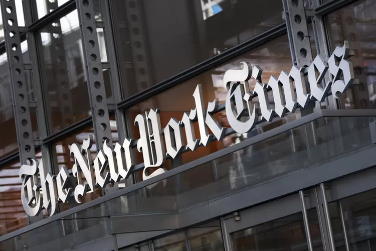 Logo New York Times.  (AP/Mark Lennihan)