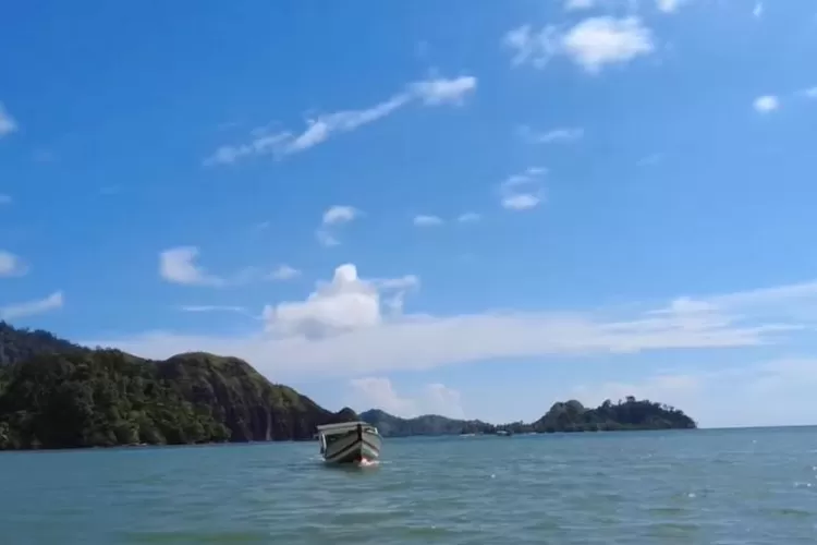 Pulau Pasumpahan  (Layar Tangkap YouTube Kaba Rantau Official)