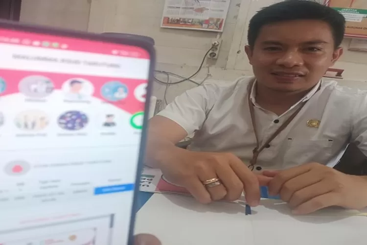 Reinhard saat memberikan keterangan kepada wartawan (Realitasonline.id/MN)