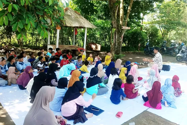 Kegiatan RRA Fun Camp liburan Semester Genap RW 01 Ratujaya, Kecamatan Cipayung sukses diselenggarakan