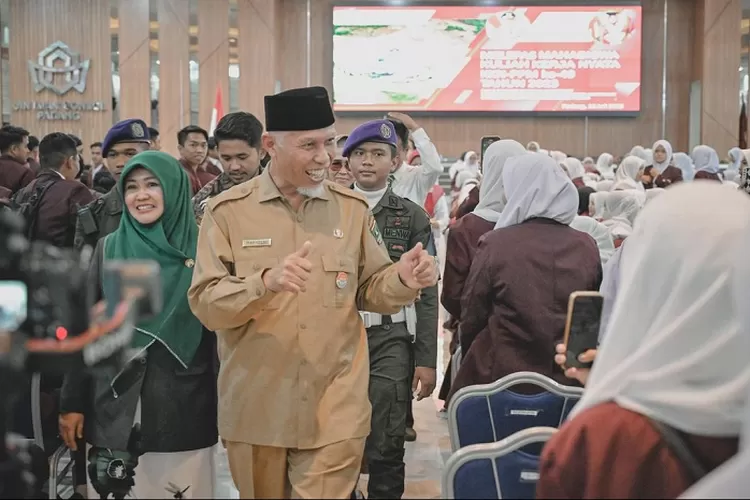 Profil Gubernur Sumatera Barat Mahyeldi Ansharullah (Instagram @/mahyeldisp)