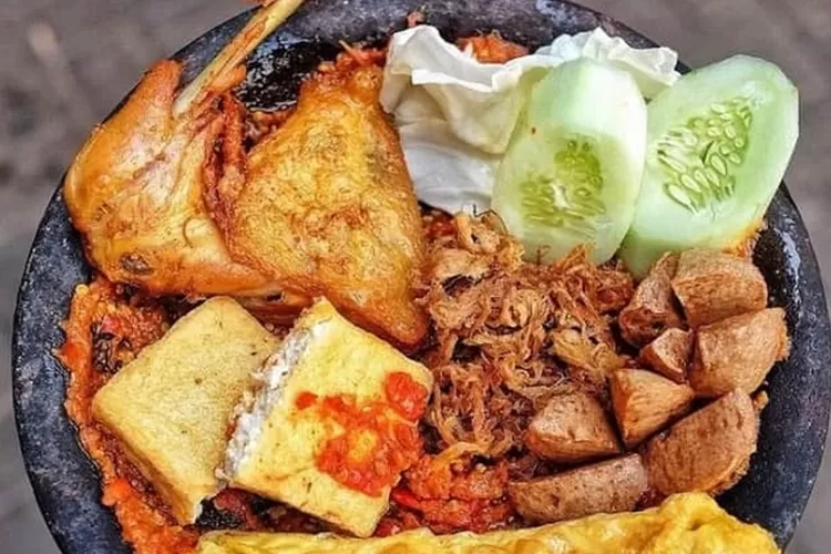 Ilustrasi rekomendasi penyetan paling enak di Semarang. (istimewa)