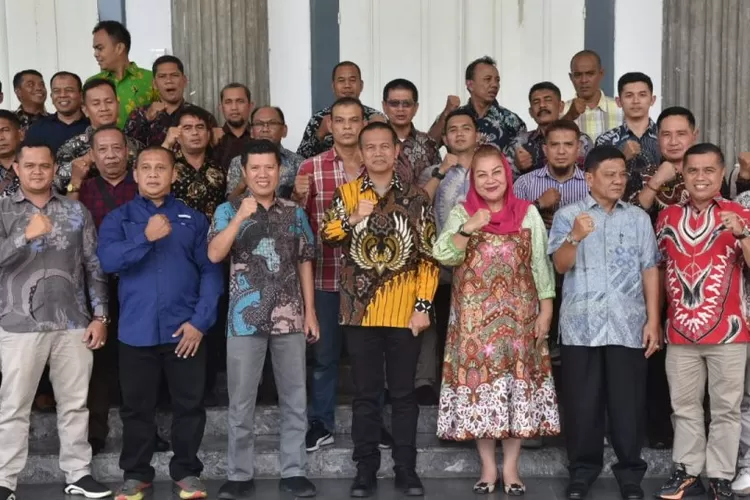 Bertemu dengan Pihak Pemko Semarang, Wali Kota Pariaman Dijamu Wali Kota Hevearita Gunaryanti Rahayu (Kominfo Kota Pariaman)