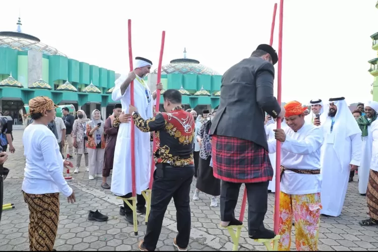 Delegasi peserta Organization Islamic Cooperation - Cultural Activity (OIC-CA) 2023 terkesan dengan masih banyak dan terawatnya olahraga-olahraga tradisional yang dimiliki negara Indonesia khususnya yang ada di Kutai Kartanegara dan mengakui toleransi antar agama, khususnya di Kaltim (AG Sofyan )